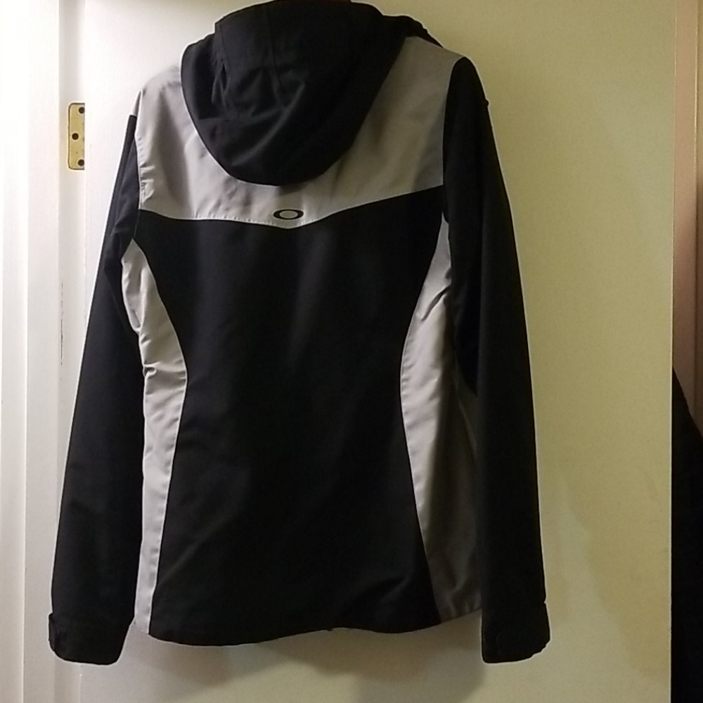 Oakley snow jacket - Picture 4 of 8